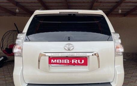 Toyota Land Cruiser Prado 150 рестайлинг 2, 2011 год, 3 150 000 рублей, 4 фотография
