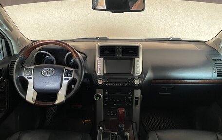 Toyota Land Cruiser Prado 150 рестайлинг 2, 2011 год, 3 150 000 рублей, 6 фотография