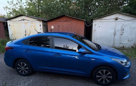 Hyundai Solaris II рестайлинг, 2017 год, 1 350 000 рублей, 3 фотография