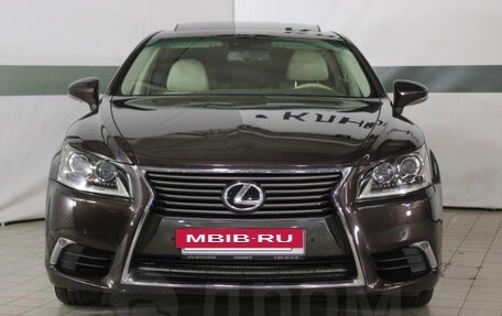 Lexus LS IV, 2013 год, 3 700 000 рублей, 2 фотография