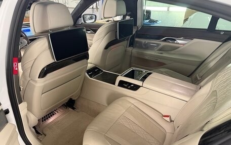 BMW 7 серия, 2015 год, 3 700 000 рублей, 12 фотография