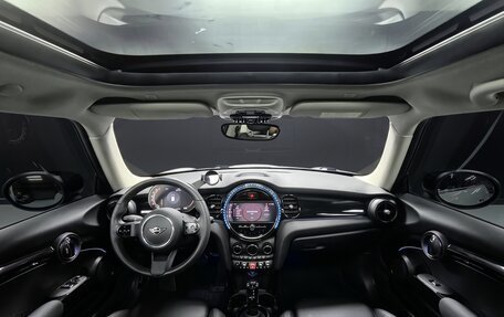 MINI Hatch, 2023 год, 1 985 000 рублей, 10 фотография