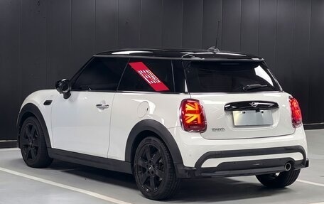 MINI Hatch, 2023 год, 1 985 000 рублей, 6 фотография