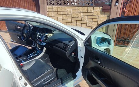 Honda Accord IX рестайлинг, 2013 год, 1 700 000 рублей, 14 фотография