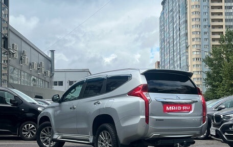 Mitsubishi Pajero Sport III рестайлинг, 2018 год, 2 899 000 рублей, 6 фотография