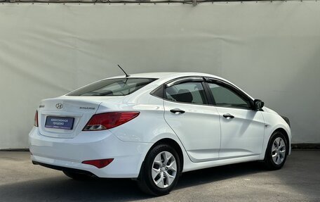 Hyundai Solaris II рестайлинг, 2015 год, 900 000 рублей, 4 фотография