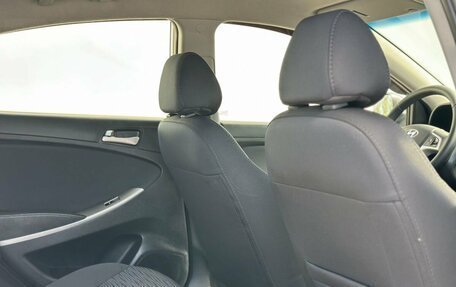 Hyundai Solaris II рестайлинг, 2015 год, 900 000 рублей, 11 фотография