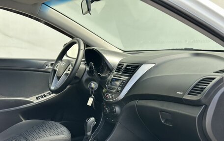 Hyundai Solaris II рестайлинг, 2015 год, 900 000 рублей, 10 фотография