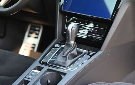 Volkswagen Passat CC, 2023 год, 3 999 999 рублей, 14 фотография
