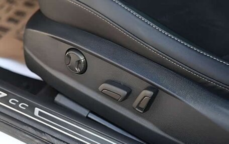 Volkswagen Passat CC, 2023 год, 3 999 999 рублей, 17 фотография