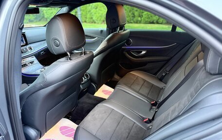Mercedes-Benz E-Класс, 2019 год, 3 790 000 рублей, 6 фотография
