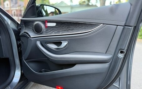 Mercedes-Benz E-Класс, 2019 год, 3 790 000 рублей, 21 фотография