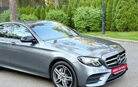 Mercedes-Benz E-Класс, 2019 год, 3 790 000 рублей, 30 фотография