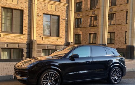 Porsche Cayenne III, 2020 год, 11 800 000 рублей, 2 фотография