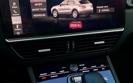 Porsche Cayenne III, 2020 год, 11 800 000 рублей, 14 фотография