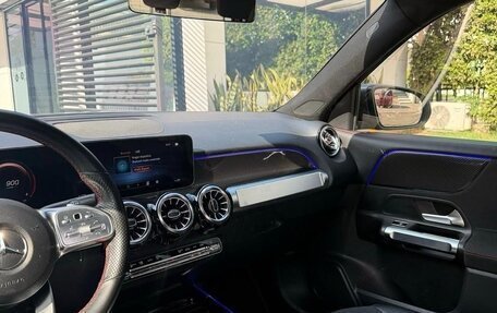 Mercedes-Benz GLB, 2022 год, 2 100 000 рублей, 8 фотография
