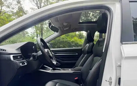 Geely Emgrand, 2022 год, 988 004 рублей, 17 фотография