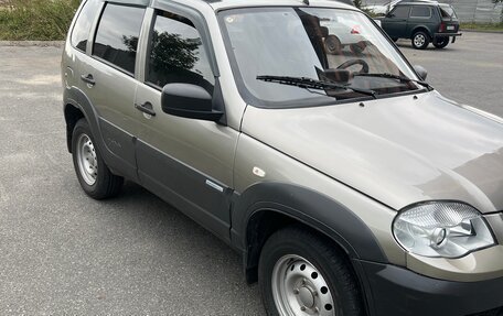 Chevrolet Niva I рестайлинг, 2012 год, 550 000 рублей, 3 фотография