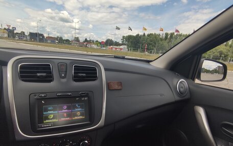 Renault Logan II, 2022 год, 1 450 000 рублей, 12 фотография