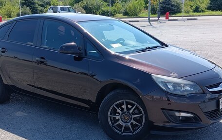 Opel Astra J, 2013 год, 920 000 рублей, 5 фотография
