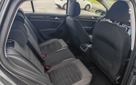 Volkswagen Golf VII, 2018 год, 1 850 000 рублей, 11 фотография