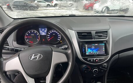 Hyundai Solaris II рестайлинг, 2013 год, 639 950 рублей, 12 фотография