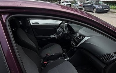 Hyundai Solaris II рестайлинг, 2011 год, 700 000 рублей, 1 фотография