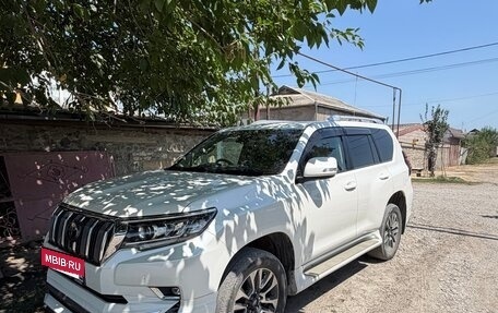 Toyota Land Cruiser Prado 150 рестайлинг 2, 2021 год, 6 990 000 рублей, 2 фотография