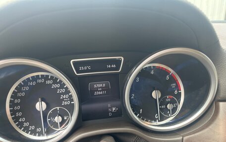 Mercedes-Benz GL-Класс, 2014 год, 4 000 000 рублей, 2 фотография