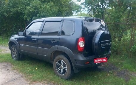 Chevrolet Niva I рестайлинг, 2011 год, 390 000 рублей, 2 фотография
