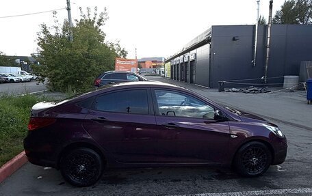 Hyundai Solaris II рестайлинг, 2011 год, 700 000 рублей, 14 фотография