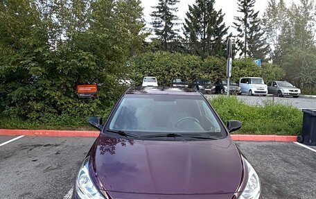 Hyundai Solaris II рестайлинг, 2011 год, 700 000 рублей, 20 фотография