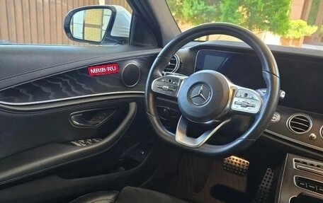 Mercedes-Benz E-Класс, 2019 год, 3 700 000 рублей, 14 фотография