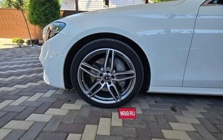Mercedes-Benz E-Класс, 2019 год, 3 700 000 рублей, 5 фотография