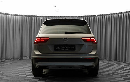 Volkswagen Tiguan II, 2019 год, 2 490 000 рублей, 6 фотография