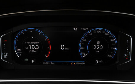 Volkswagen Tiguan II, 2019 год, 2 490 000 рублей, 12 фотография