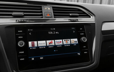 Volkswagen Tiguan II, 2019 год, 2 490 000 рублей, 16 фотография