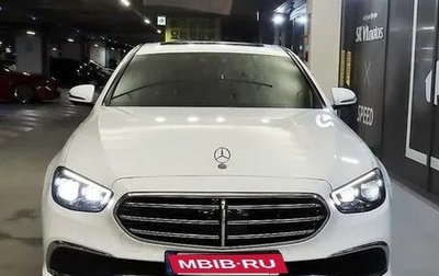 Mercedes-Benz E-Класс, 2022 год, 4 800 000 рублей, 1 фотография
