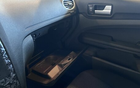 Ford Focus II рестайлинг, 2006 год, 260 000 рублей, 27 фотография