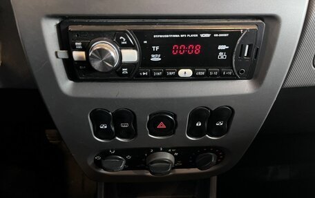 Renault Logan I, 2010 год, 200 000 рублей, 12 фотография