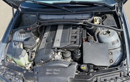 BMW 3 серия, 2004 год, 690 000 рублей, 18 фотография