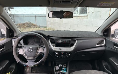 Hyundai Solaris II рестайлинг, 2017 год, 470 000 рублей, 9 фотография