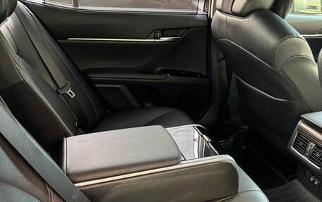 Toyota Camry, 2018 год, 2 500 000 рублей, 8 фотография