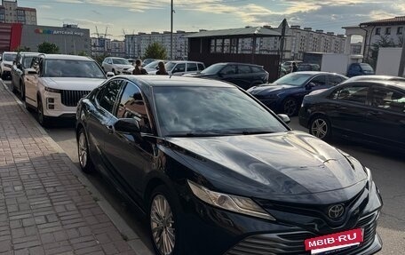 Toyota Camry, 2018 год, 2 500 000 рублей, 3 фотография