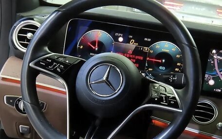 Mercedes-Benz E-Класс, 2022 год, 4 800 000 рублей, 12 фотография