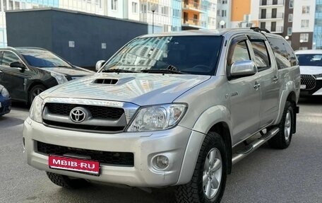 Toyota Hilux VII, 2010 год, 1 950 000 рублей, 1 фотография