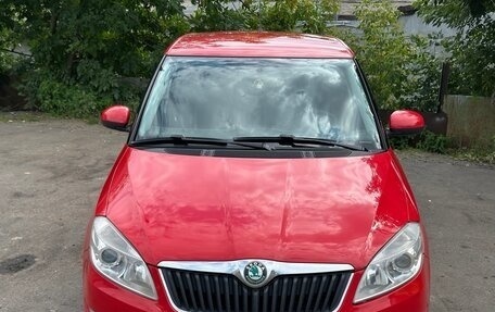 Skoda Fabia II, 2011 год, 385 000 рублей, 3 фотография