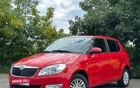 Skoda Fabia II, 2011 год, 385 000 рублей, 2 фотография