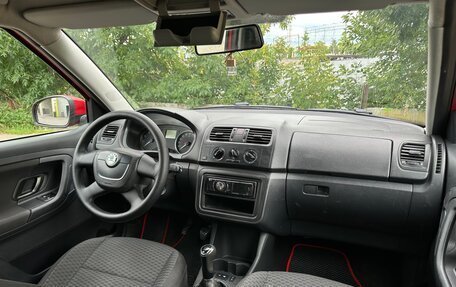 Skoda Fabia II, 2011 год, 385 000 рублей, 27 фотография