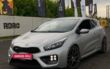 KIA cee'd GT II, 2015 год, 1 200 000 рублей, 2 фотография
